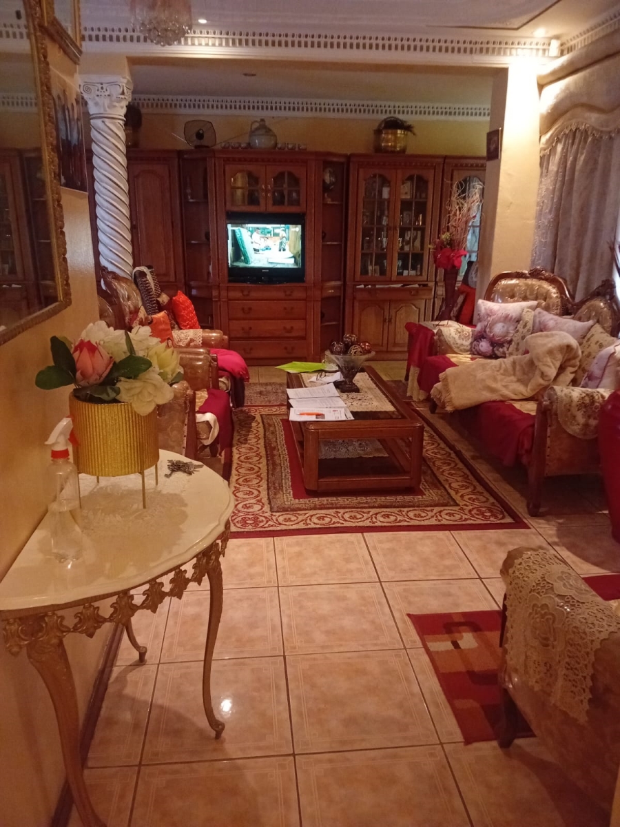 3 Bedroom Property for Sale in Kwa Nobuhle Eastern Cape